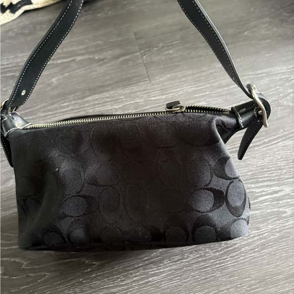 COACH Purse- Y2K 6044 - Picture 2 of 4